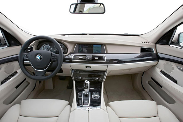 Аренда автомобиля BMW 520i в Санкт-Петербурге