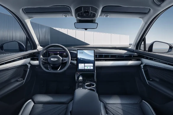 Аренда автомобиля Geely Atlas Flagship Sport в Санкт-Петербурге