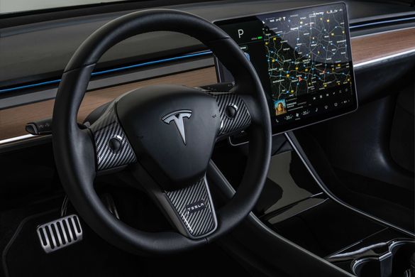 Аренда автомобиля Tesla Model 3 в Санкт-Петербурге