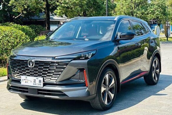 Аренда автомобиля Changan CS 55 PLUS в Санкт-Петербурге