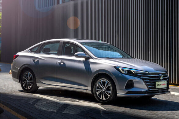 Аренда автомобиля Changan EADO в Санкт-Петербурге