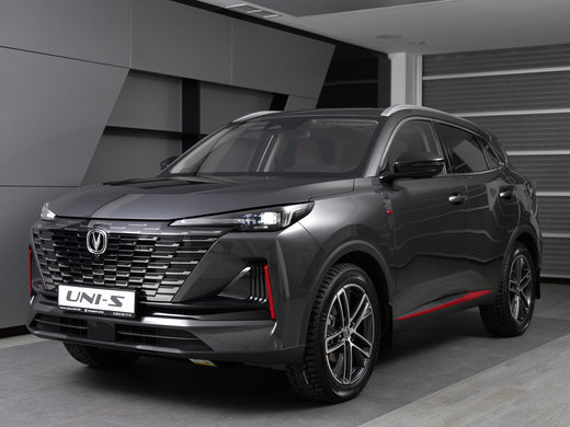 Аренда автомобиля Changan UNI S в Санкт-Петербурге