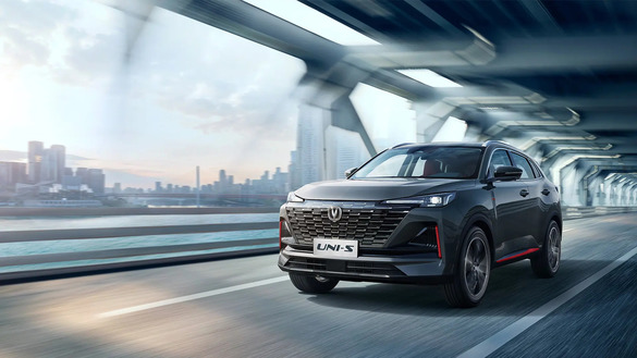 Аренда автомобиля Changan UNI-S в Санкт-Петербурге